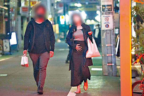 MWAM低音結他手斷正偷食後,發文道歉。