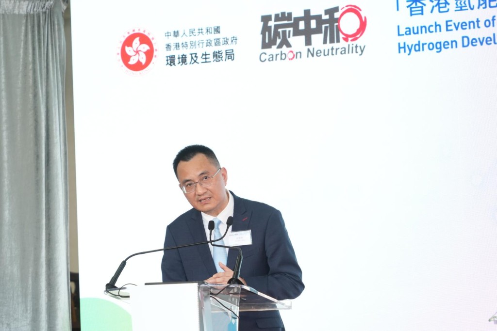 气候变化专员黄传辉表示，研究显示氢能源在重型车辆及跨境客货车上有显著的发展潜能。刘骏轩摄