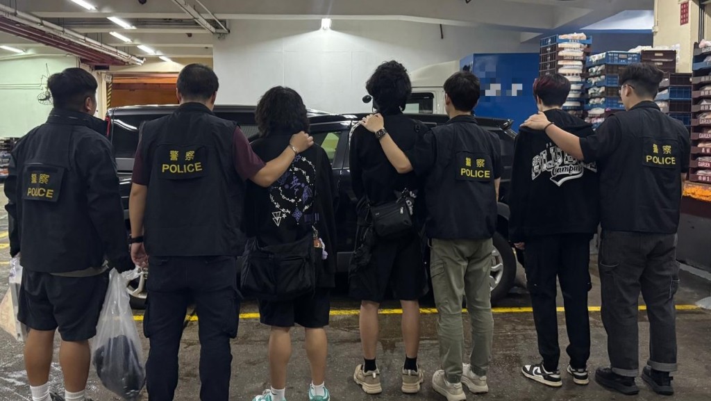 警黃大仙工廈拘捕3男 檢4萬元毒品 包括大麻及氯胺酮。警方圖片