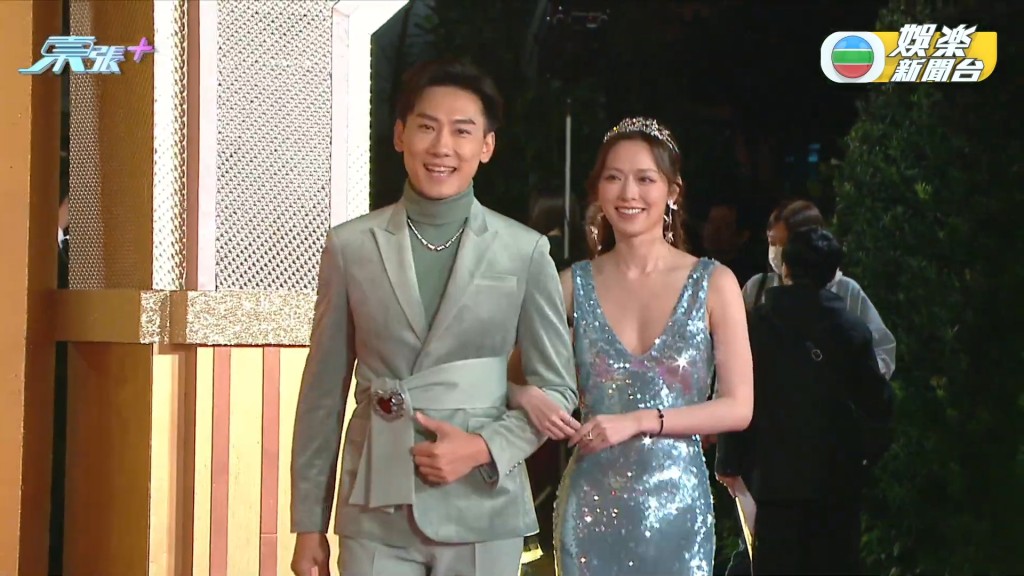 （左起）司儀Patrick Sir（林溥來）、馮盈盈