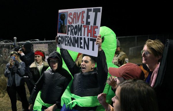 外星迷們到51區朝聖。路透社