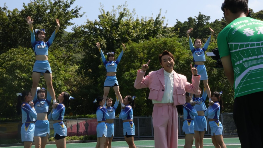 王鄭浚仁以音樂傳遞生命的力量與希望。 王鄭浚仁以音樂傳遞生命的力量與希望。