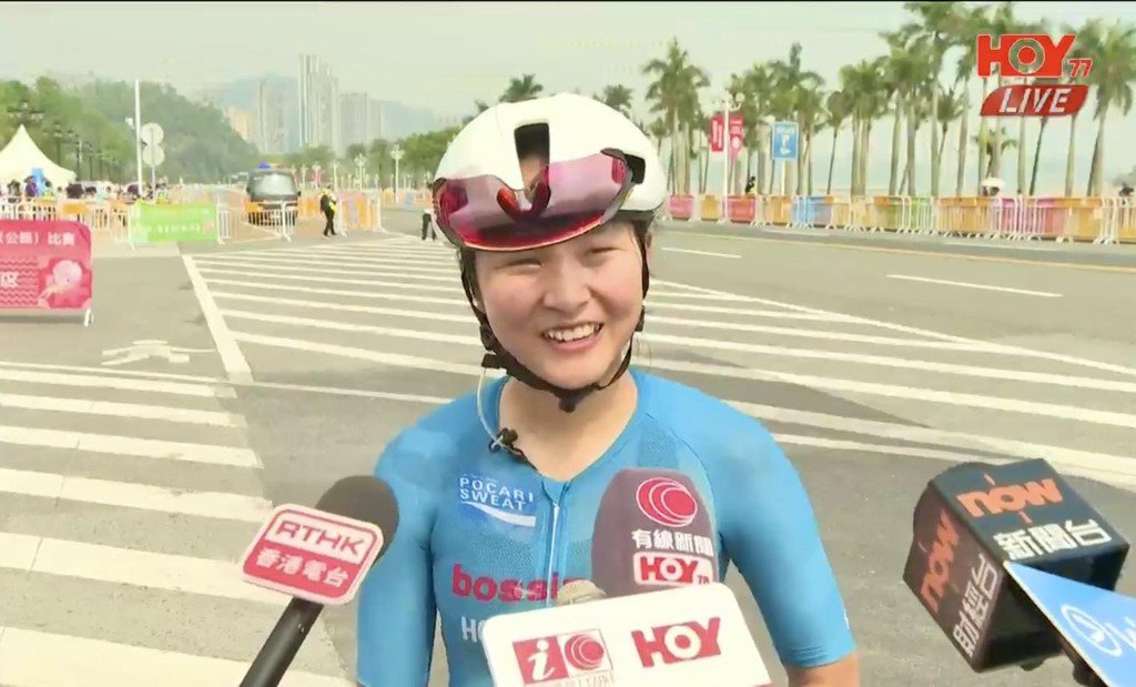 港隊李思穎在賽後接受訪問。 港隊李思穎在賽後接受訪問。