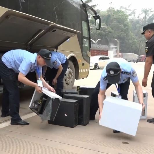 中老警方合作打擊跨境網騙、裸聊敲詐，日前將250名中國籍疑犯移交中方。