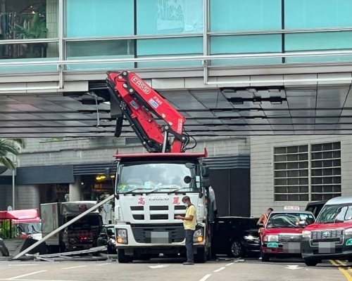 涉事吊臂車。 馬路的事討論區fb圖