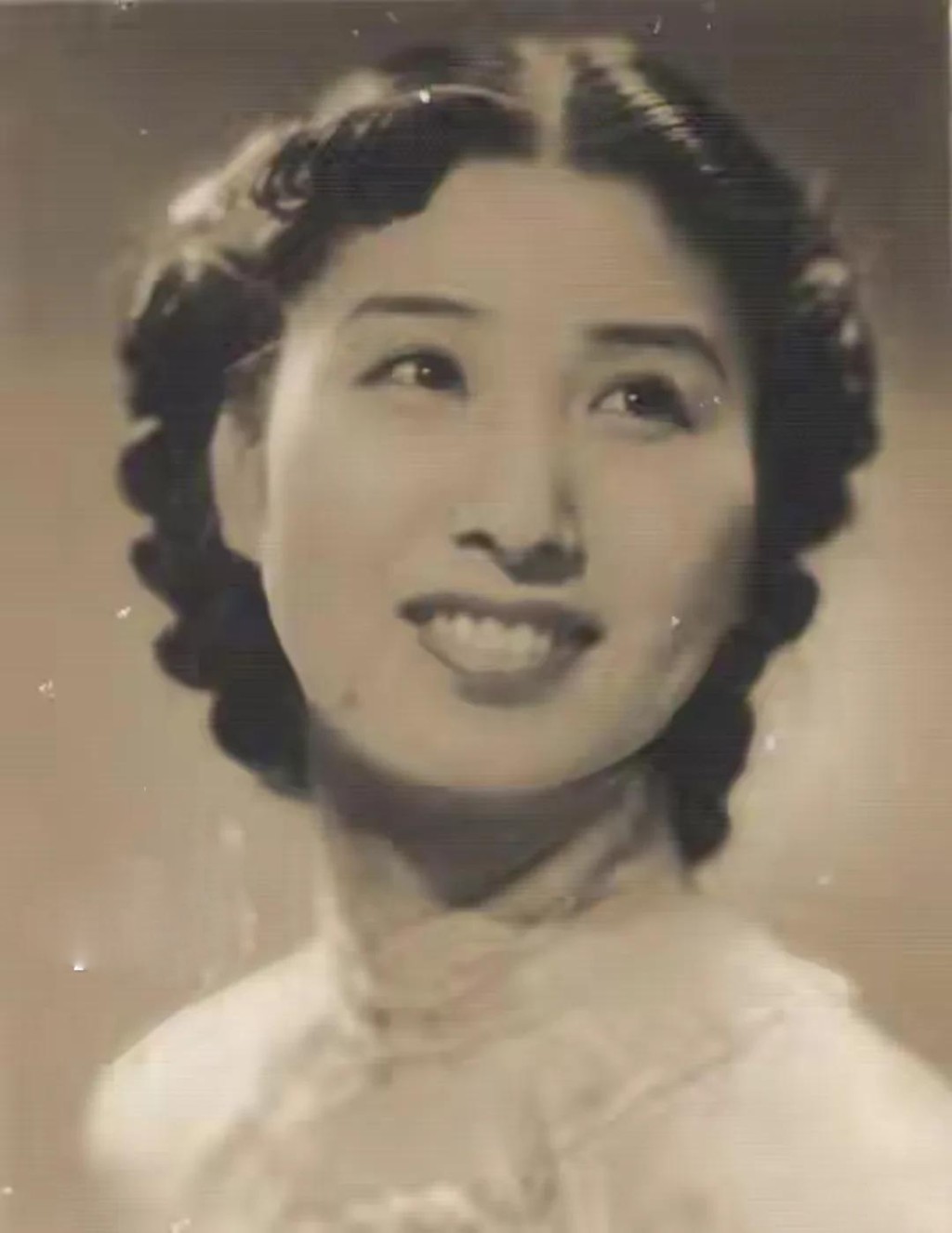 郑苹如身为民国女烈士，惨遭处决时年仅22岁。