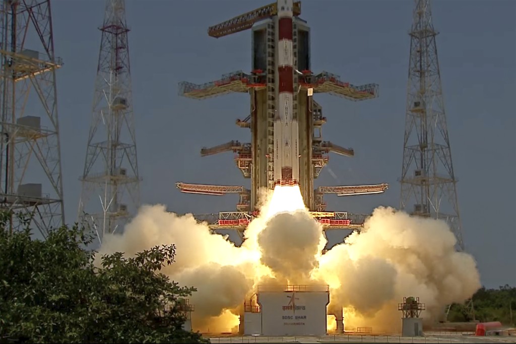 印度成功发射首个太阳探测器。美联社