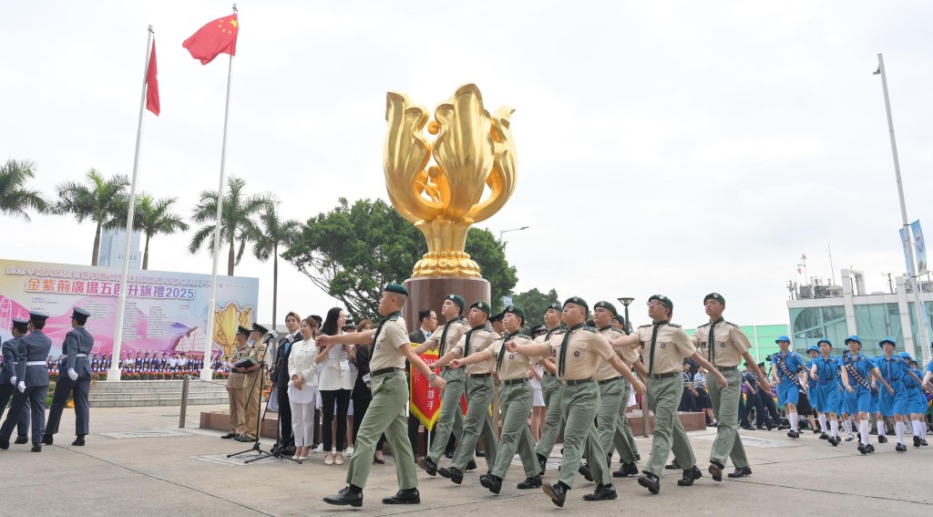 有1200名青少年制服團隊及中小學生參與活動。陳國基fb 有1200名青少年制服團隊及中小學生參與活動。陳國基fb