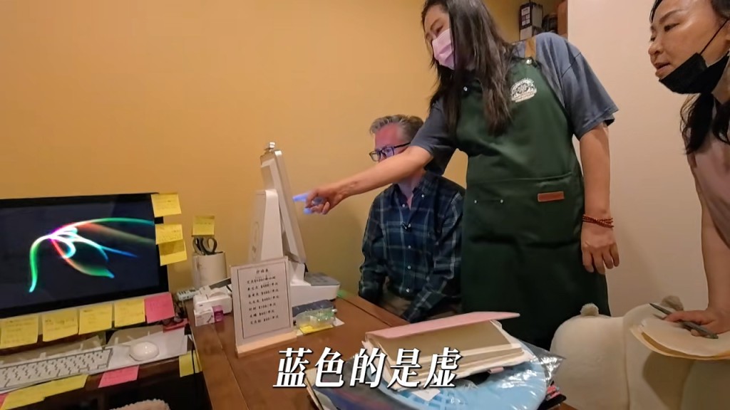 王祖賢化身專業人士，細心為夏克立解說身體狀況。