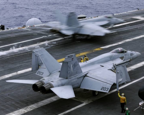美軍 F/A-18E 戰鬥機。AP