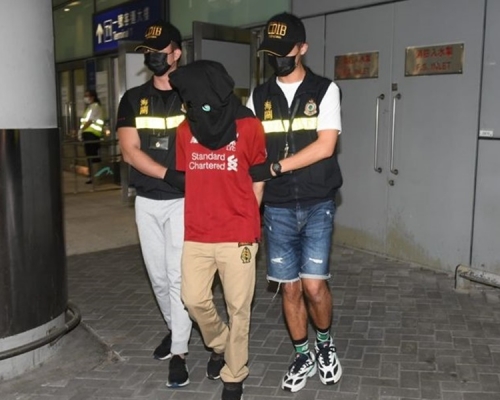 25歲男子被捕。