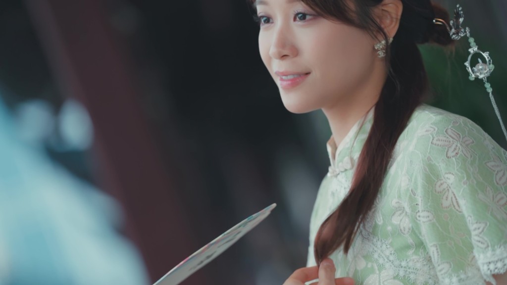 林凱恩穿旗袍,不輸何沛珈、何依婷。 林凱恩穿旗袍,不輸何沛珈、何依婷。