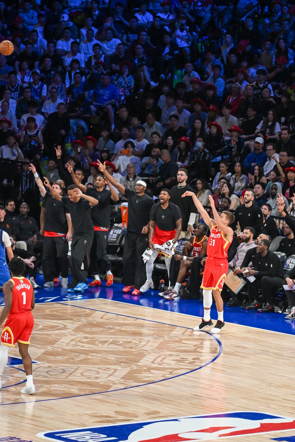NBA中国赛独行侠vs火箭。魏国谦摄