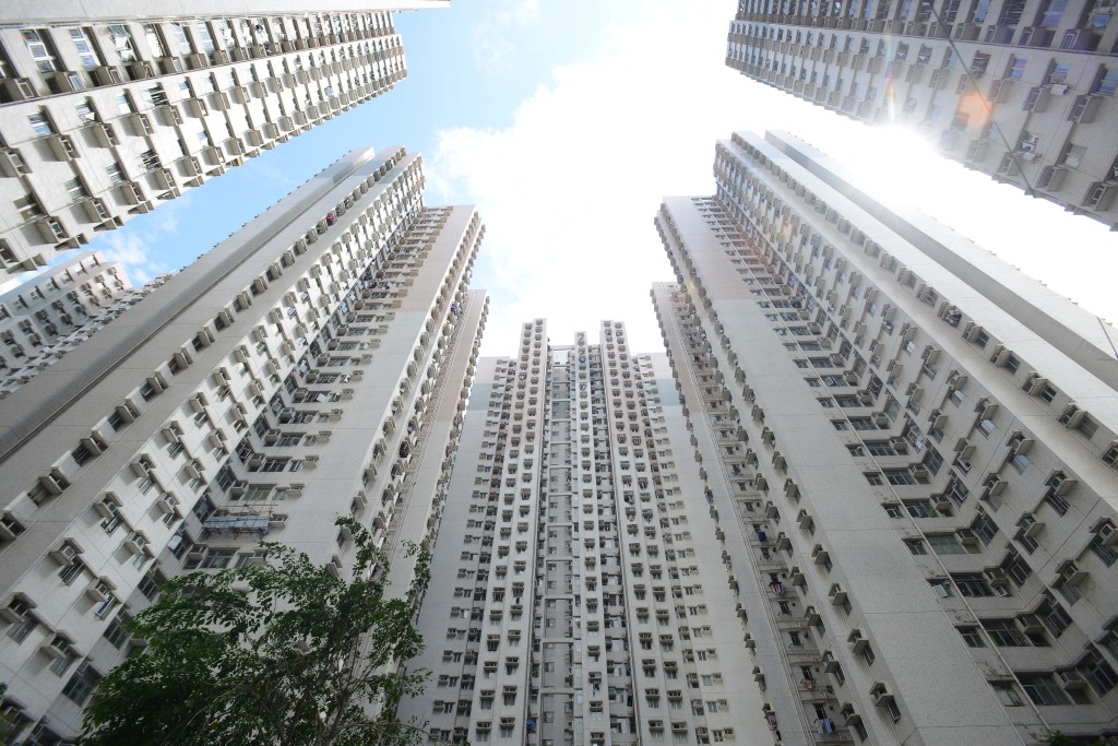 投資客自由市場價460萬購龍門居，一筆過付款入市。