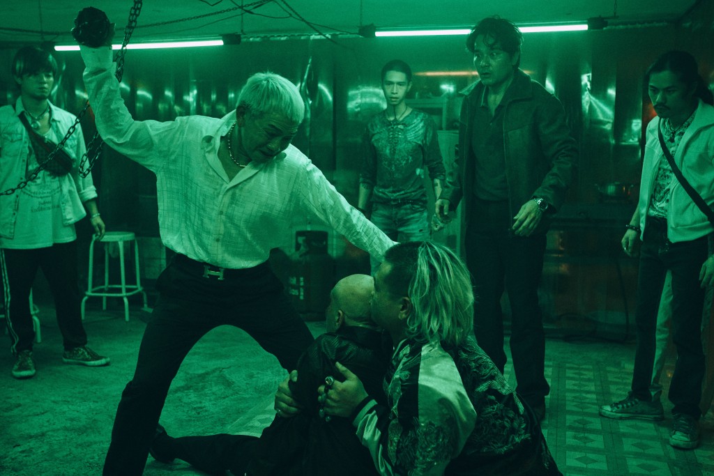 电影《手卷烟》讲述黑帮之间的江湖恩怨。