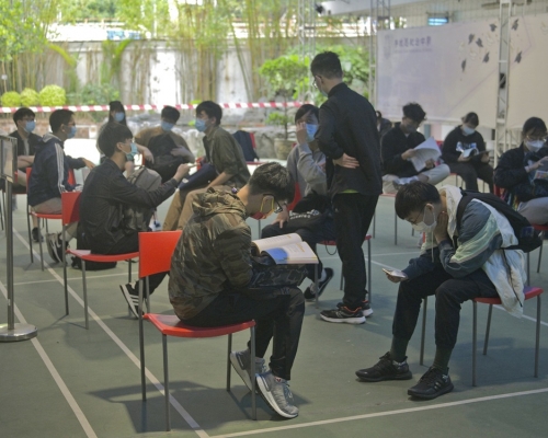 今年文憑試期間有3人作弊,8人在試場違規拍照。資料圖片,非涉事人