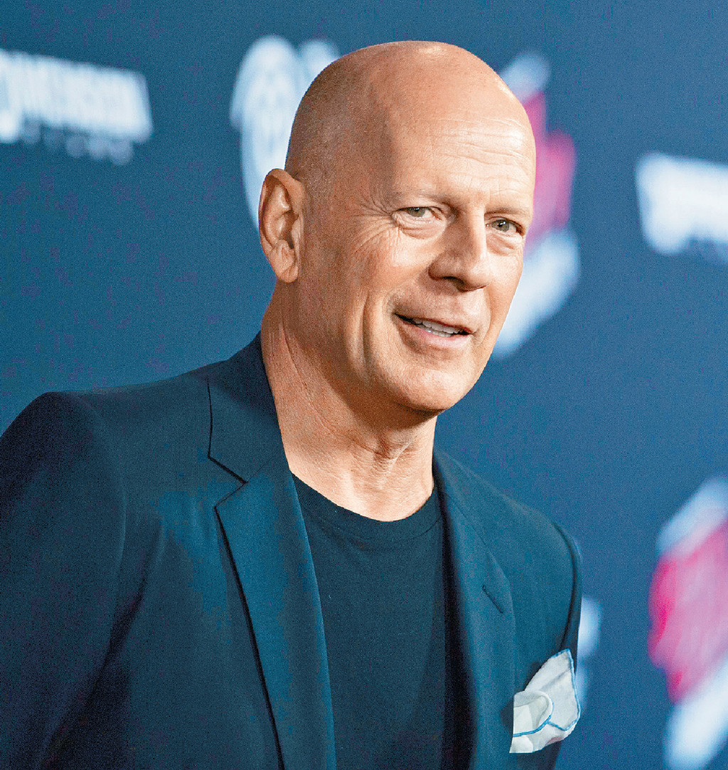 ■現年67歲的布斯韋利士，由家人代為宣佈患上失語症要退出影壇。  
