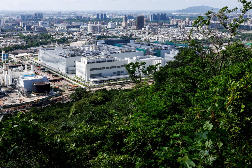 美国高度依赖从台湾进口的晶片，图为台积电在高雄厂房。路透社