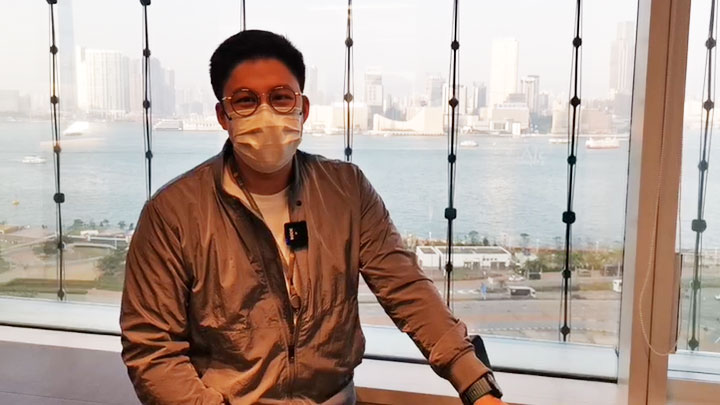 霍启刚呼吁未打针的人士接种疫苗。霍启刚fb直播片段截图