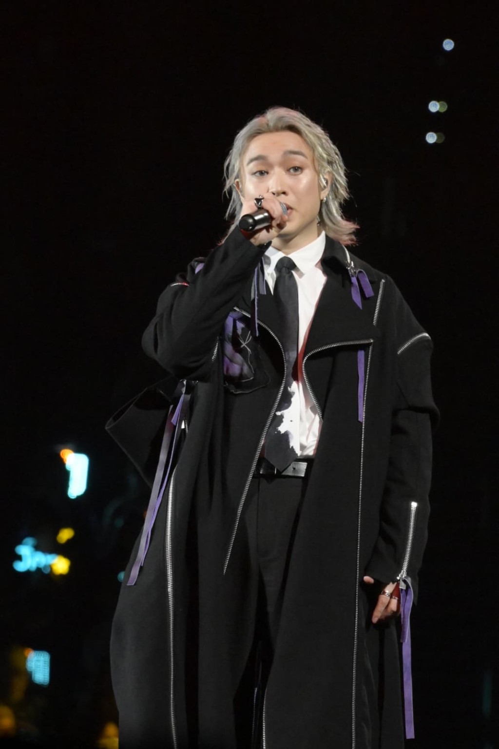 Jer是晚唱好多Yoga、吳林峰、側田嘅歌。