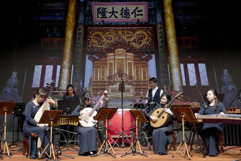香港天籟敦煌樂團呈獻《凝視．靜聽：來自文物的聲音》音樂會作為開幕演出。