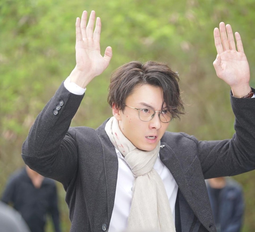 王浩信挑戰演喜劇，在《反黑路人甲》飾演沉迷演戲的張細倫，表現出色，深得觀眾喜愛。