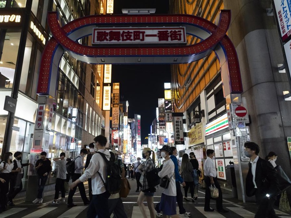 日本疫情趨緩,多區確診個案少於百宗。AP圖片