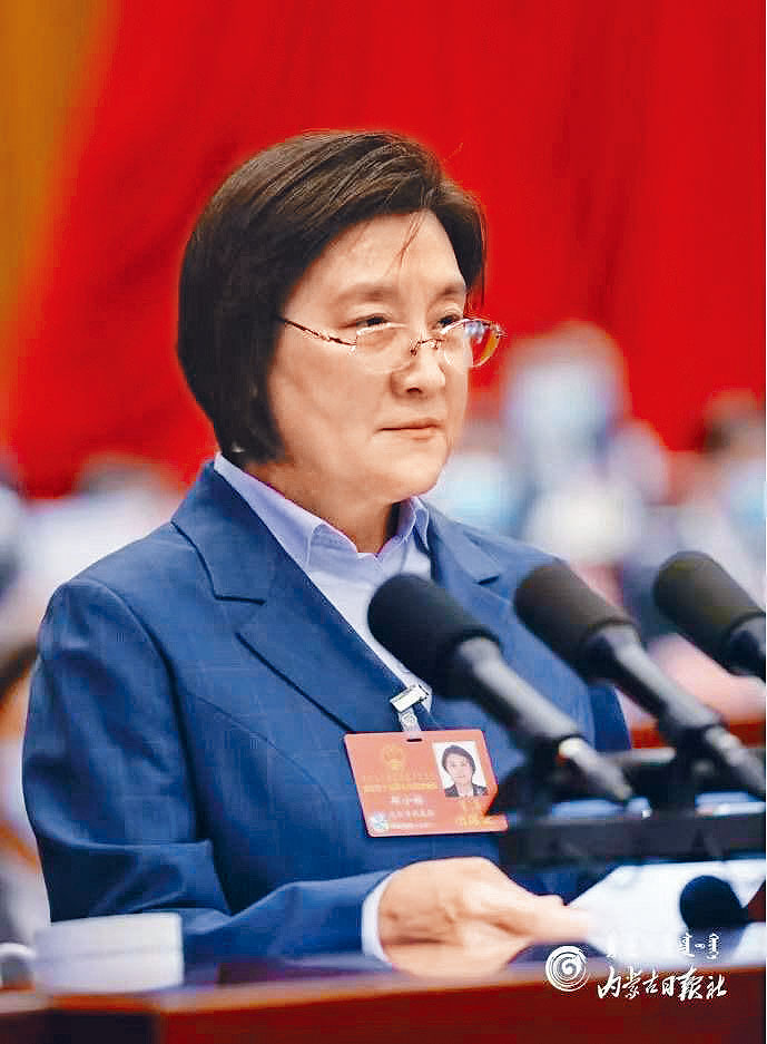 ■布小林上周在內蒙人大會議上發表工作報告。