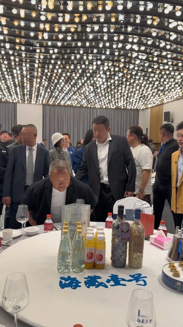 曾志偉展大佬氣場。