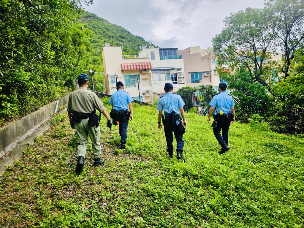 西貢分區人員今日展開陸空反爆竊行動。警方提供 西貢分區人員今日展開陸空反爆竊行動。警方提供
