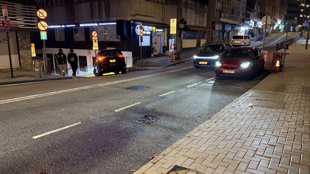 半山堅道外籍婦捱的士撞 重創送院不治