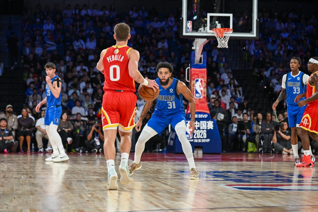 NBA中国赛独行侠vs火箭。魏国谦摄