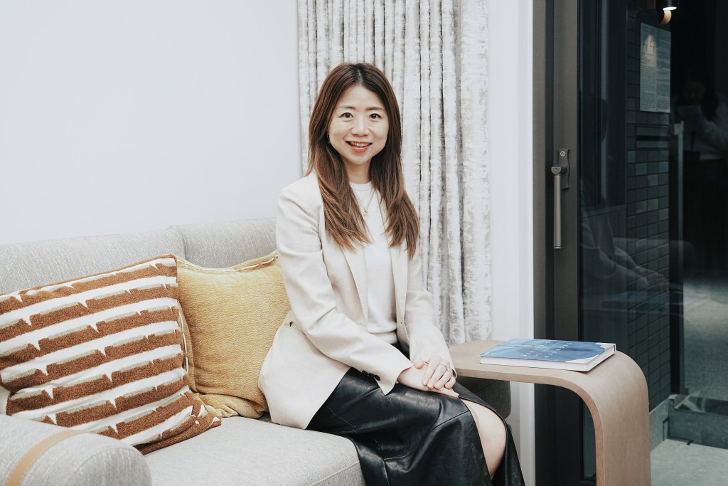 新世界何家欣表示，集团年内有机会推出5个全新项目发售。