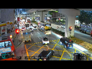 鯉魚門道近茶果嶺道交通繁忙。香港出行易 鯉魚門道近茶果嶺道交通繁忙。香港出行易