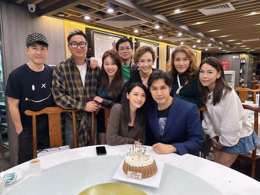 陳煒也安排了多場生日派對。 陳煒也安排了多場生日派對。