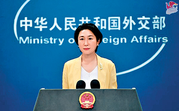 外交部發言人毛寧表示，美國粗暴干涉中國內政，嚴重違反國際法原則和國際關係基本準則。