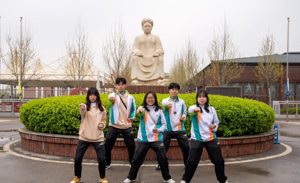 Customs YES會員參觀天津霍元甲文武學校及精武門·中華武林園,親身感受百年武術傳承。香港海關FB圖片 Customs YES會員參觀天津霍元甲文武學校及精武門·中華武林園,親身感受百年武術傳承。香港海關FB圖片