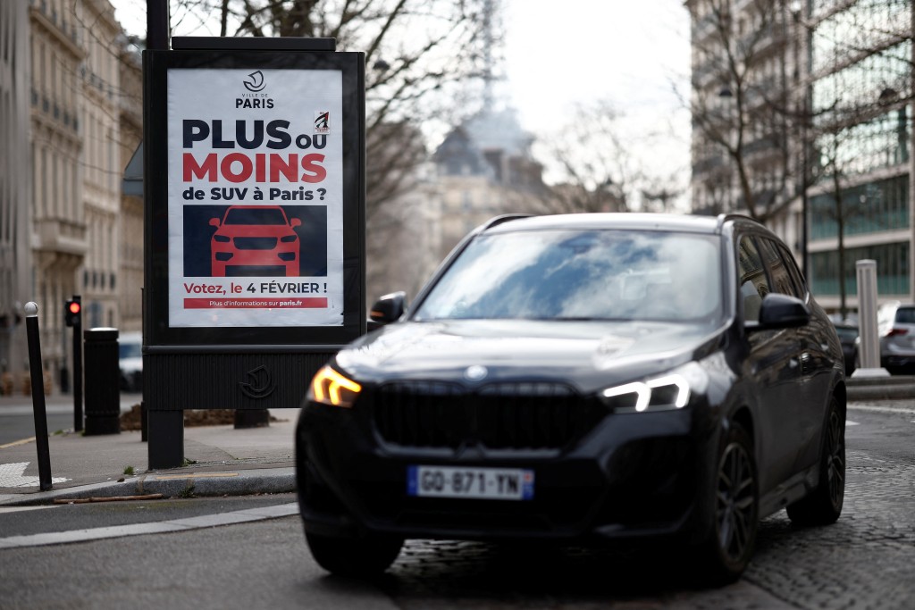 巴黎2月4日公投结果出炉，赞成把SUV停车费提高3倍。路透社