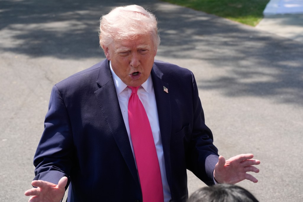 特朗普向记者表明，伊朗同意交出浓缩铀。美联社