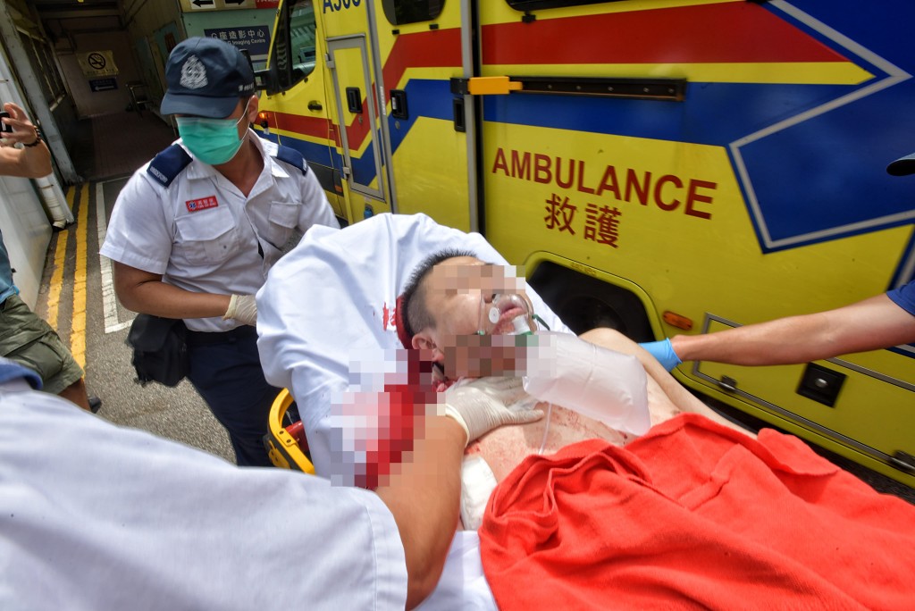 傷者送院搶救。
