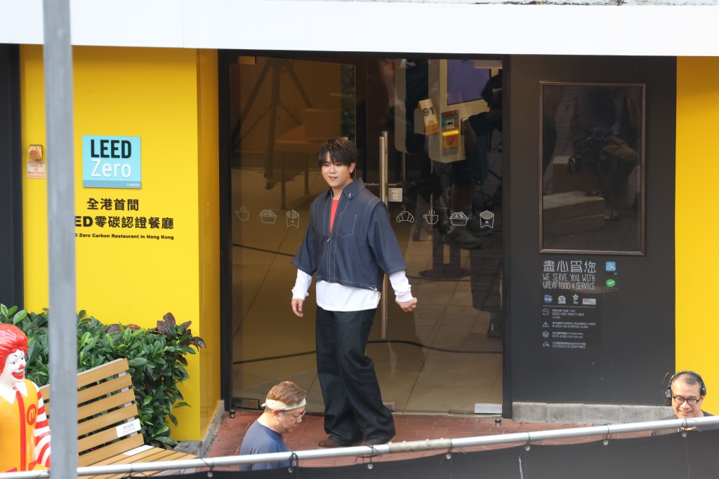 姜濤為連鎖快餐店拍攝全新一輯廣告。