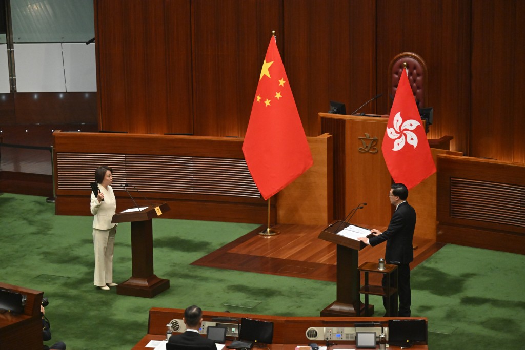 經民聯梁美芬。