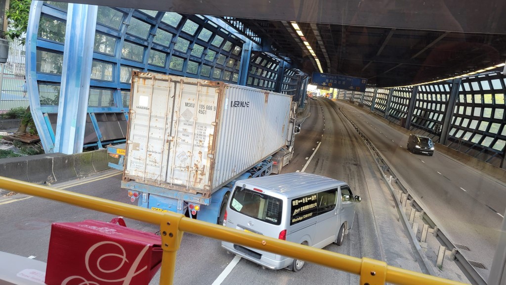 港九及新界多條主要幹道及馬路出現塞車情況。fb「屯門公路塞車關注組」群組圖片