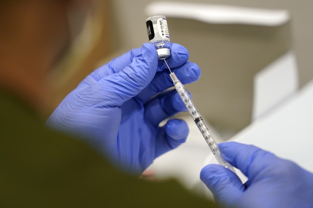 美国众议院周三表决通过一项法案，终止要求大多数外国航空旅客接种新冠疫苗的要求。AP