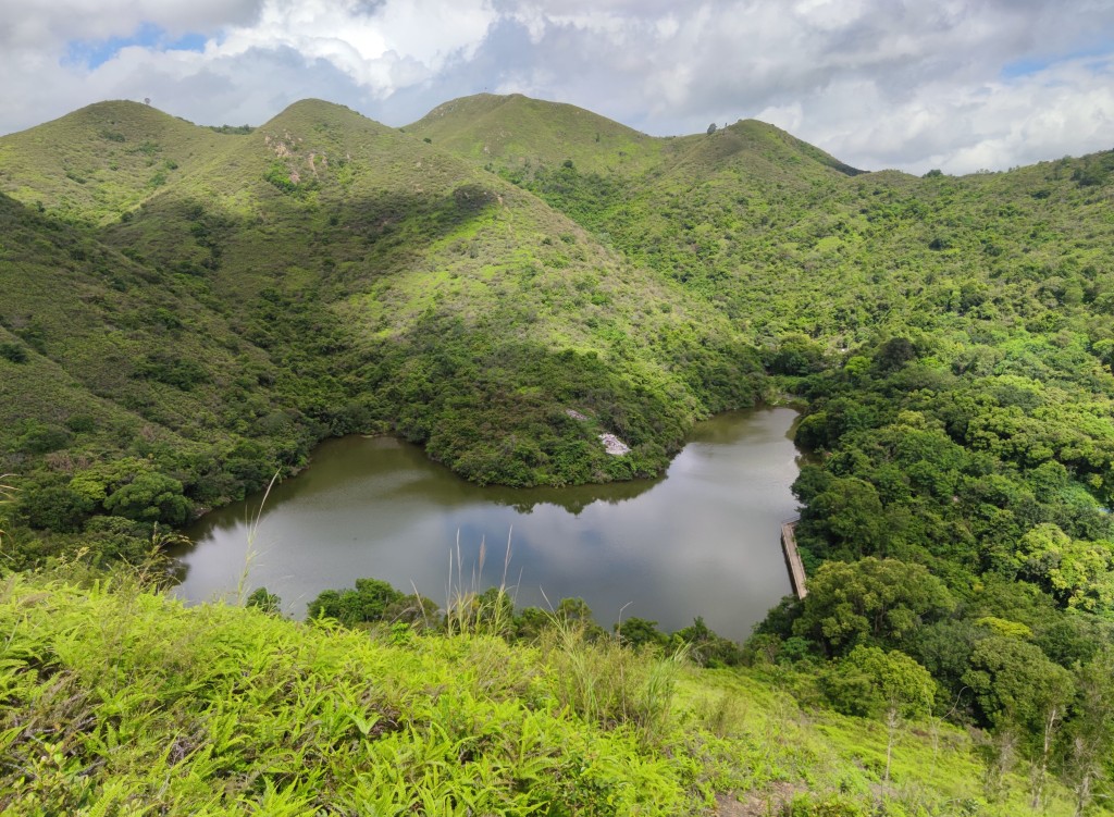情侣打卡胜地港版心形湖。