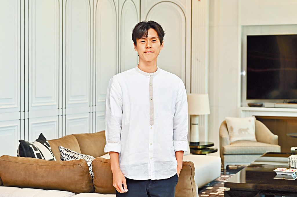 新艺控股陈思远表示，今年将推出大屿山2个豪宅项目。