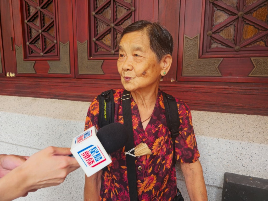 91歲的何婆婆表示,得知上契儀式沒有年齡上限後,報名上契結緣儀式。 91歲的何婆婆表示,得知上契儀式沒有年齡上限後,報名上契結緣儀式。