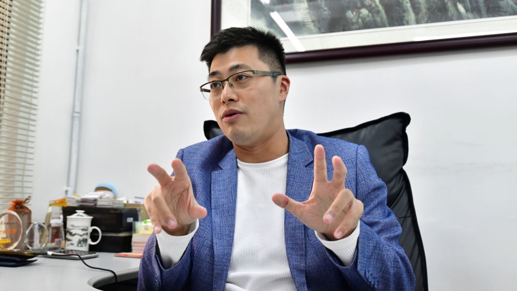 顏汶羽指,政府應加大力度保障勞工權益。資料圖片