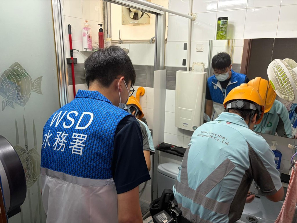 當局已助沖洗700戶水錶及650戶熱水爐。滴惜仔FB