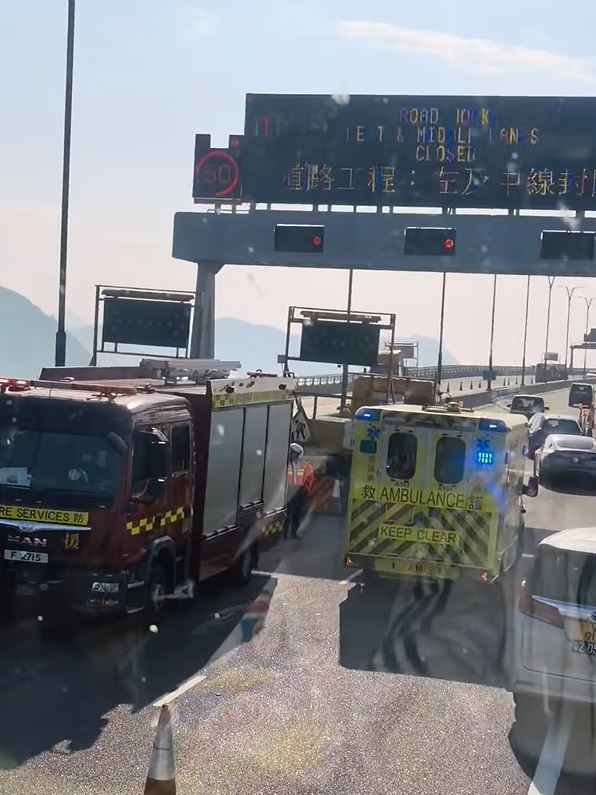 事發時箭嘴車沒有司機乘客，亦無其他修路工人受傷。FB：Patrick Chan@港車北上自駕遊同樂會